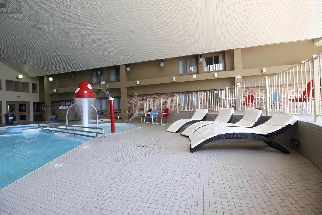 Medicine Hat Inn & Suites Exterior foto